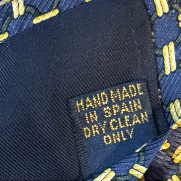 NEIMAN MARCUS Richel 100% Silk Print Design on Blue Handmade in in Spain Necktie - Picture 7 of 9